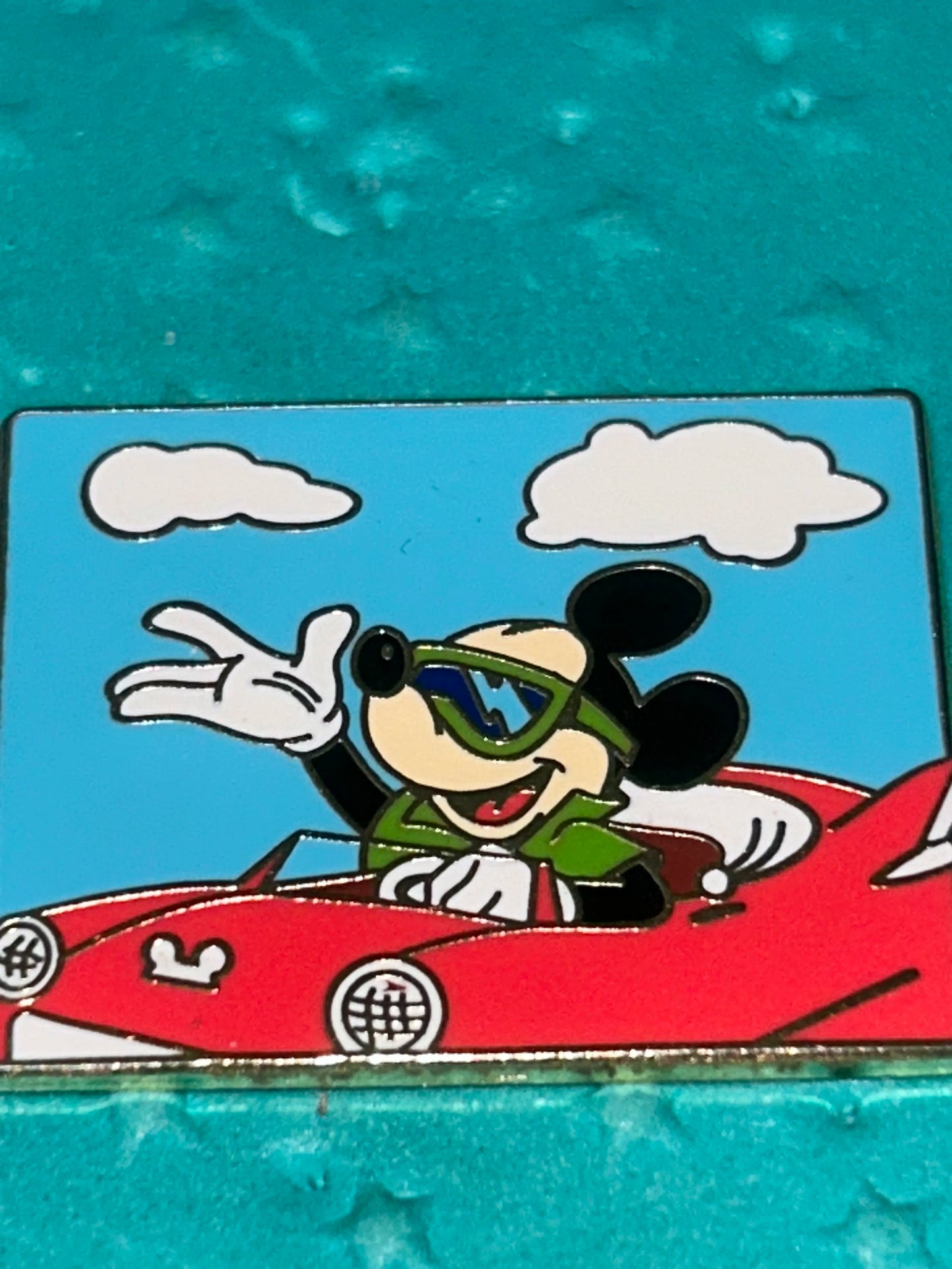 2002 - Mickey Mouse Driving Car Waving Pin