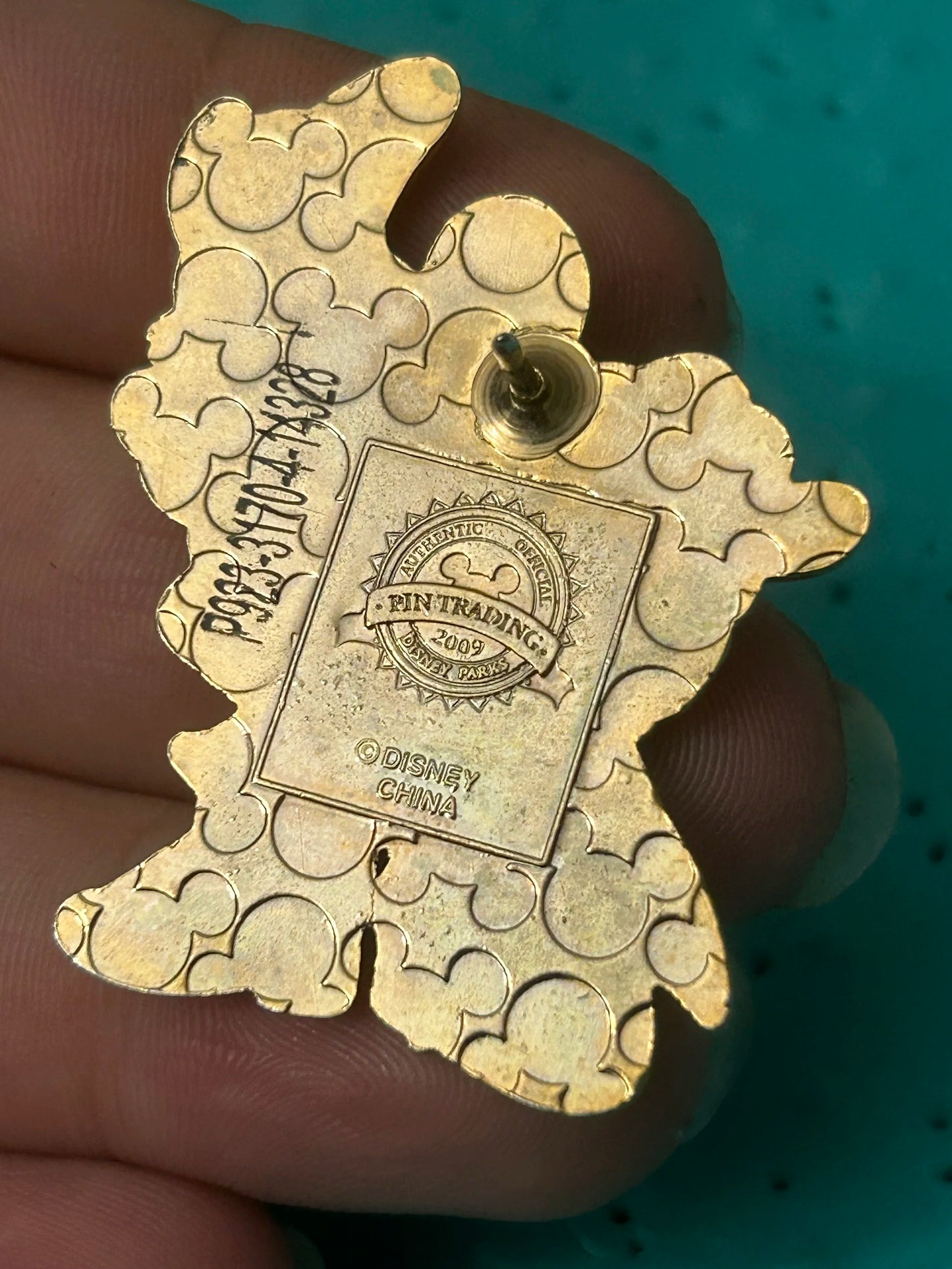 2009 - Minnie Mouse - Worlds Best Mom Pin