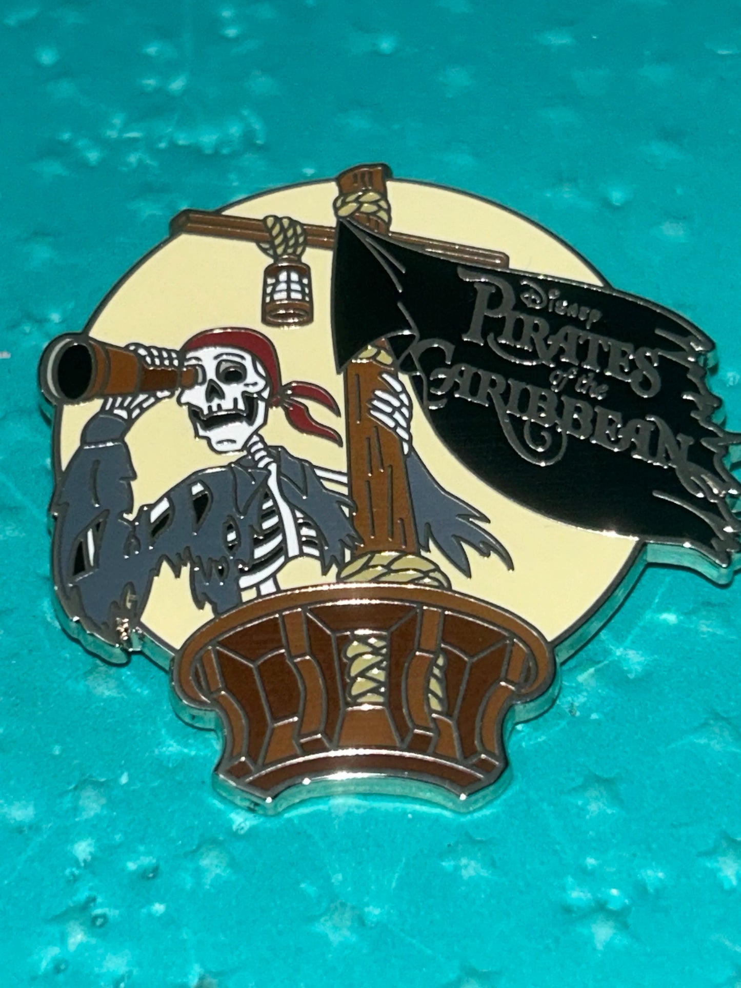 2022 - Pirates of Caribbean- Skeleton Viewing Port Pin