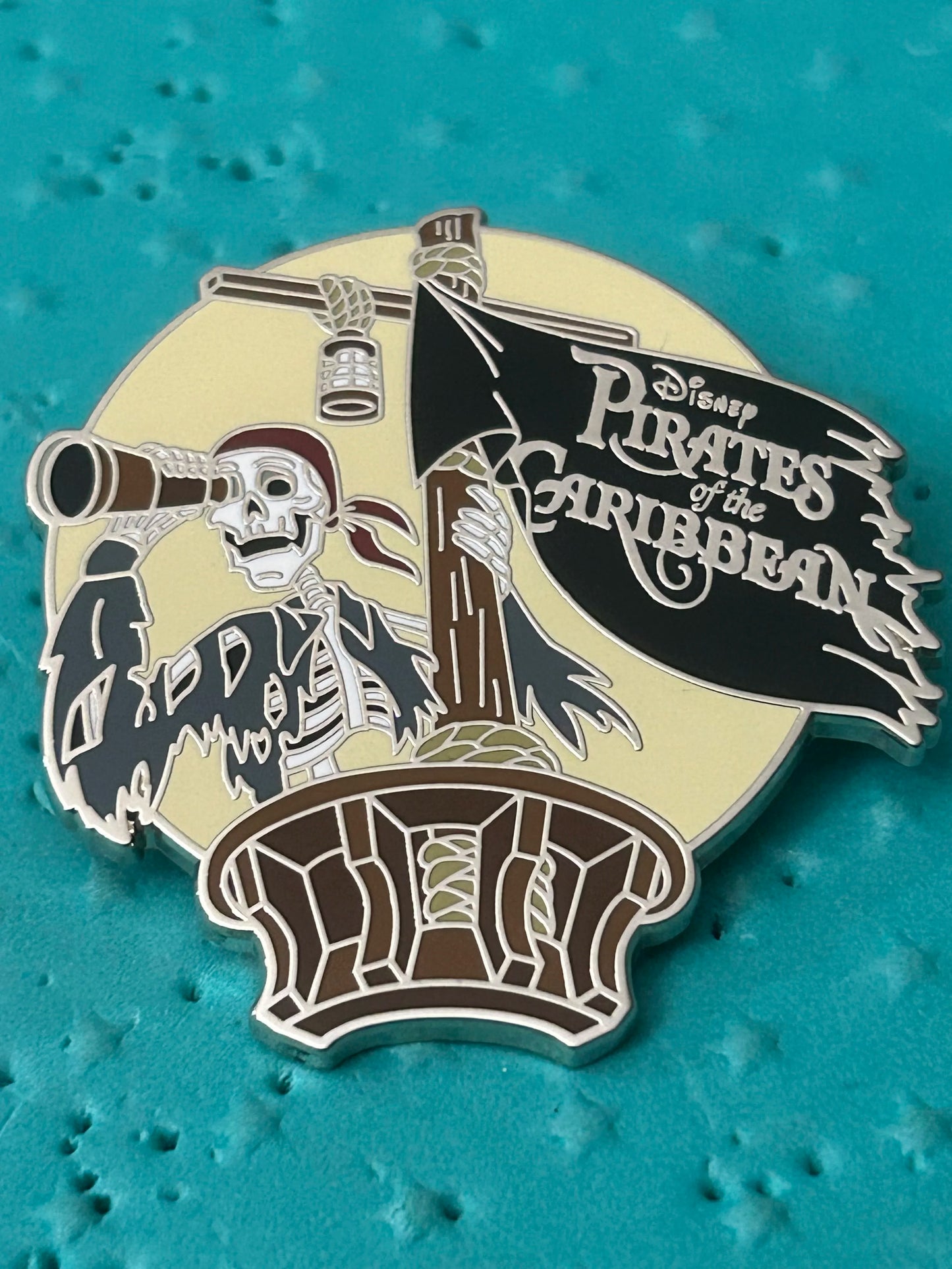 2022 - Pirates of Caribbean- Skeleton Viewing Port Pin