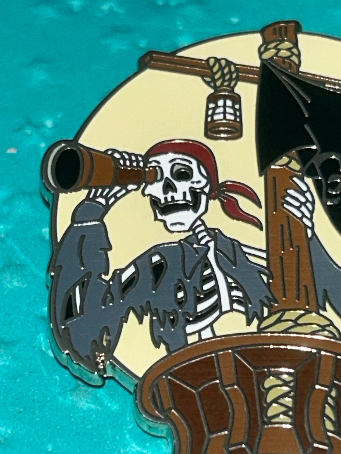 2022 - Pirates of Caribbean- Skeleton Viewing Port Pin