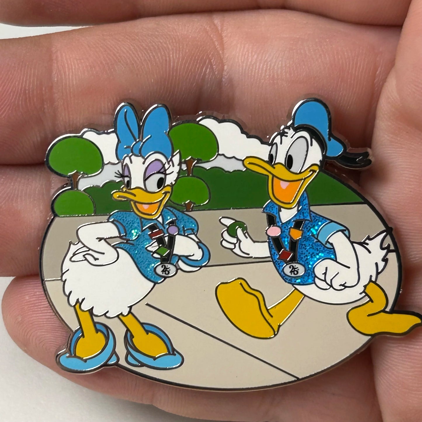 2025 - Donald and Daisy - Pin Trading Series - 25 Years - Disney Pin