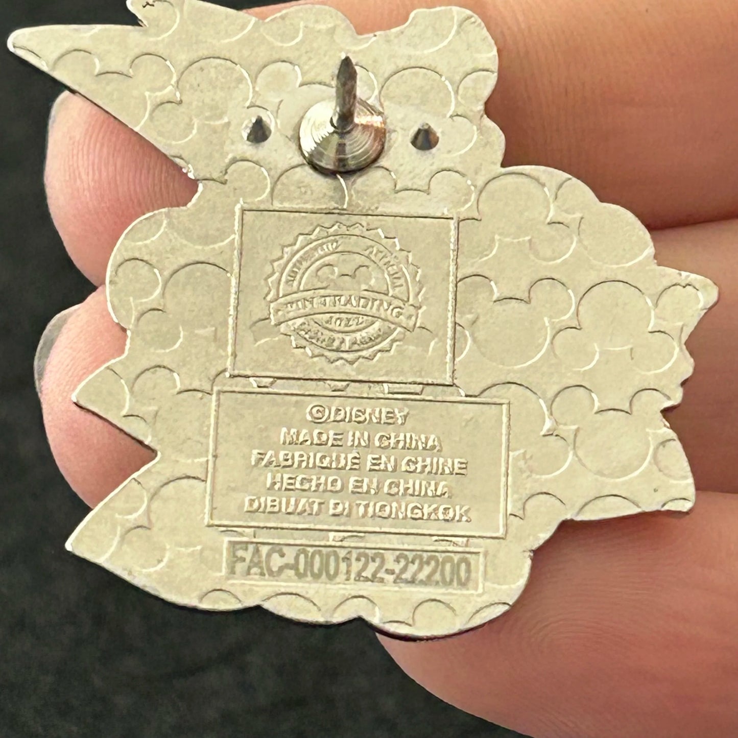 2022 - Tinker Bell - Sitting in Flowers - Disney Pin
