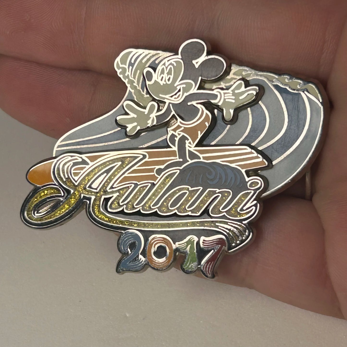 2017 - Mickey Mouse - Surfing - Aulani - DVC - Disney Pin on Pin