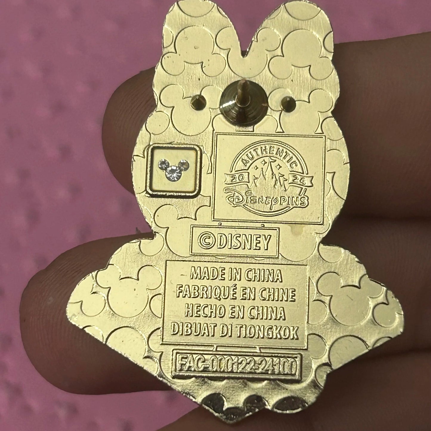 2024 - Daisy Duck - Character Fans - Disney Pin