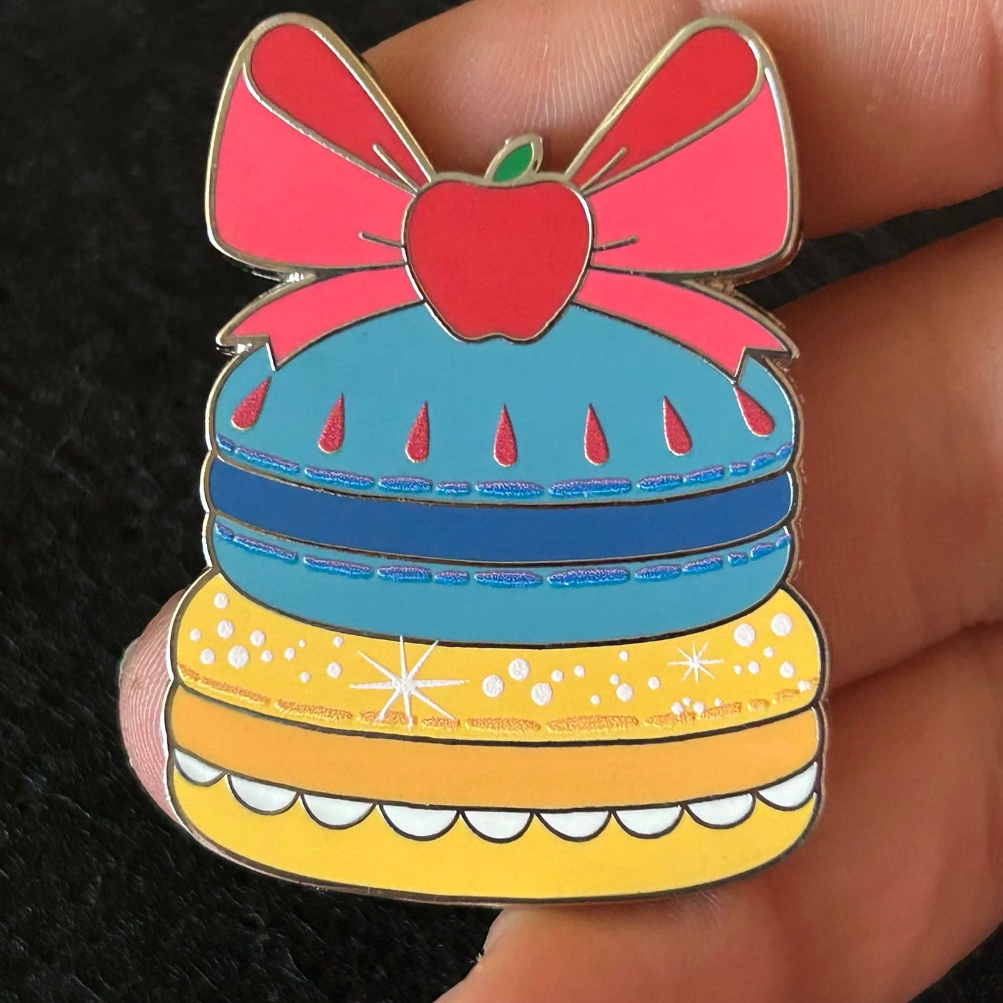 2024 - Snow White - Princess - Puffed Pastry - Mystery Pin