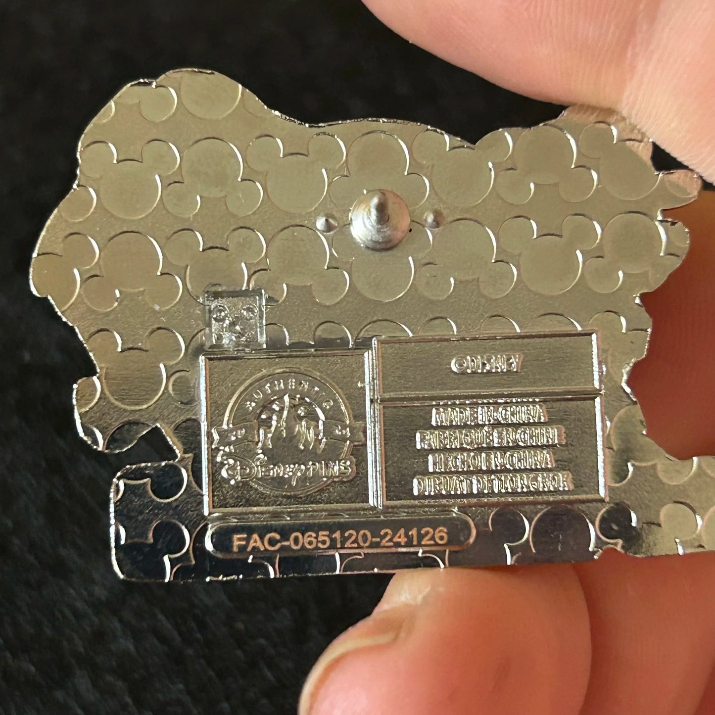 2024 - Mickey Mouse and Elephant - Harambe - Wildlife Preserve - DAK - Disney Pin
