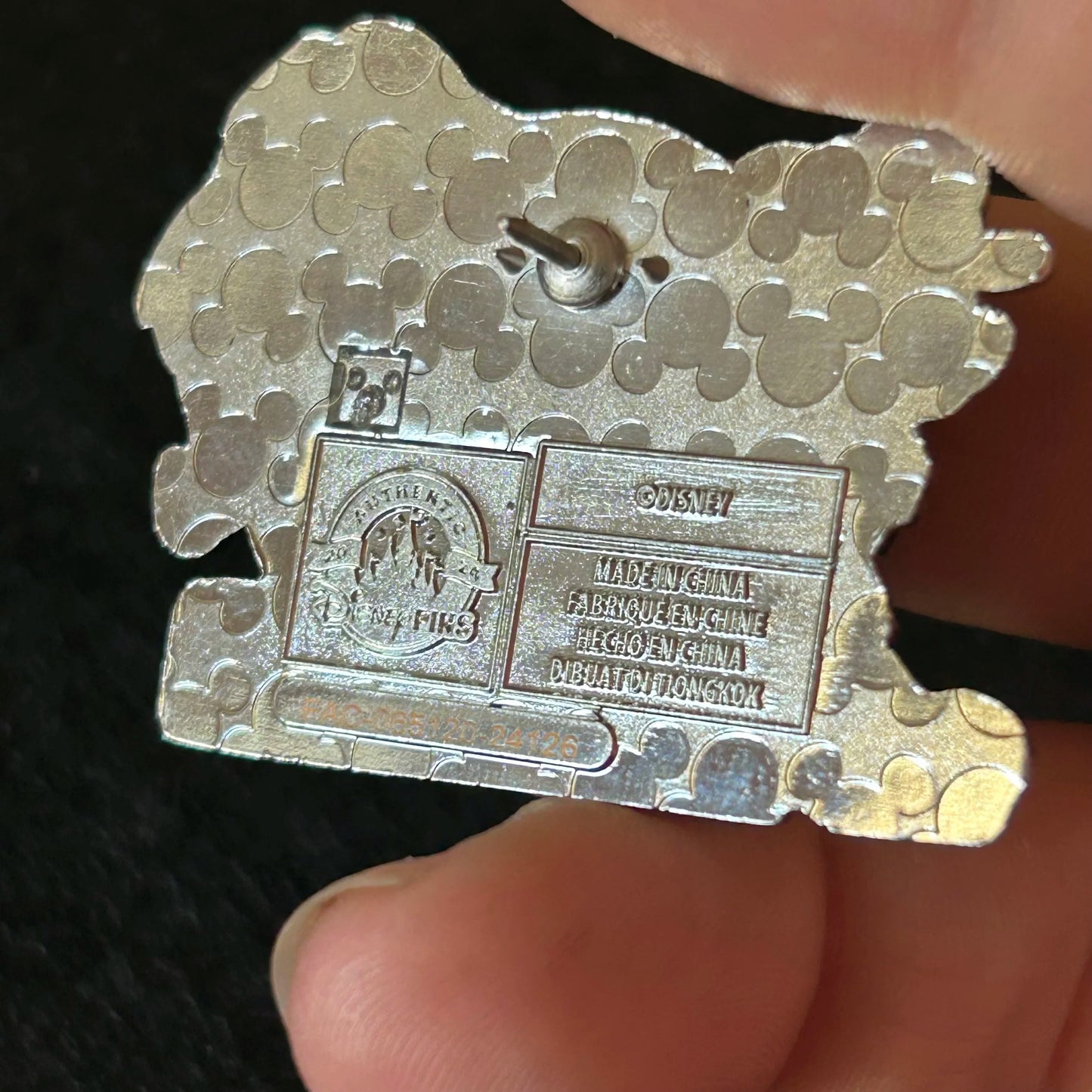 2024 - Mickey Mouse and Elephant - Harambe - Wildlife Preserve - DAK - Disney Pin