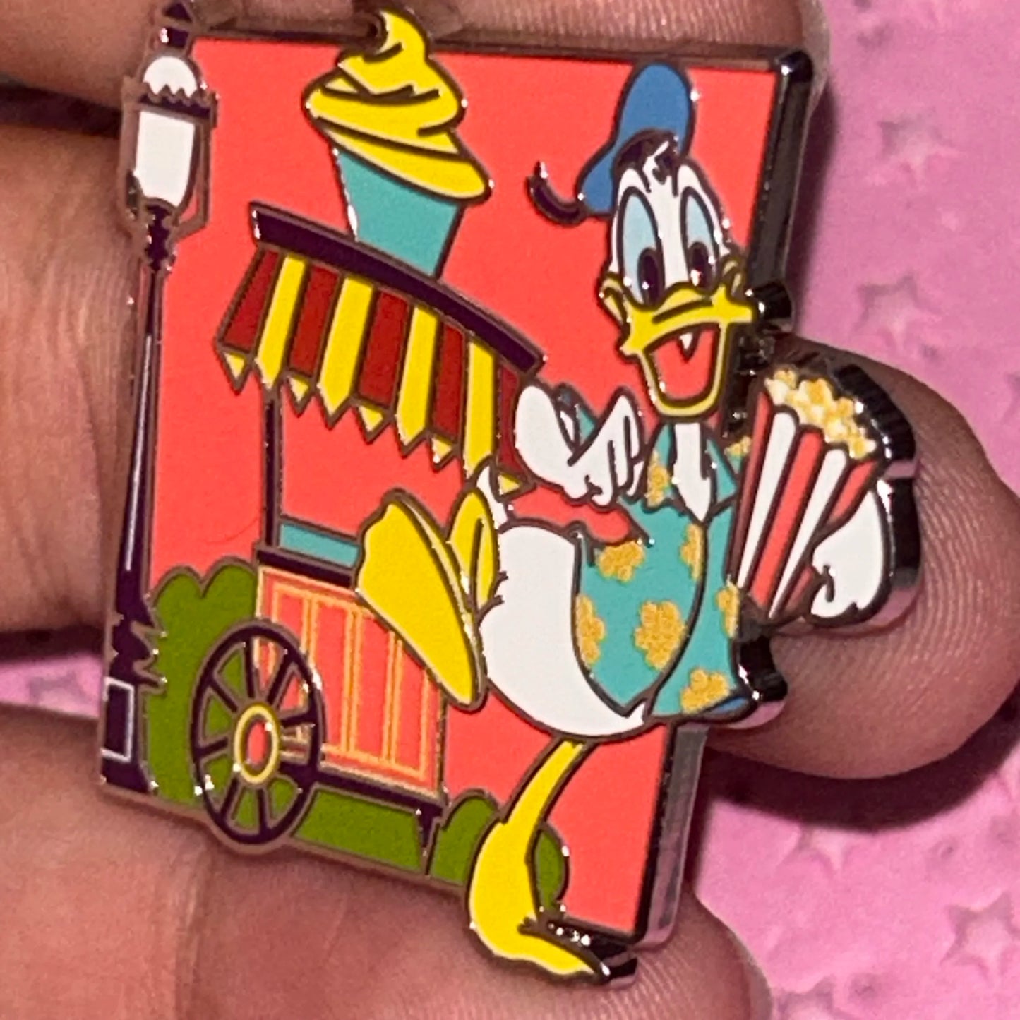 2024 - Donald Duck - Popcorn Cart - Play In The Park Mystery Pin