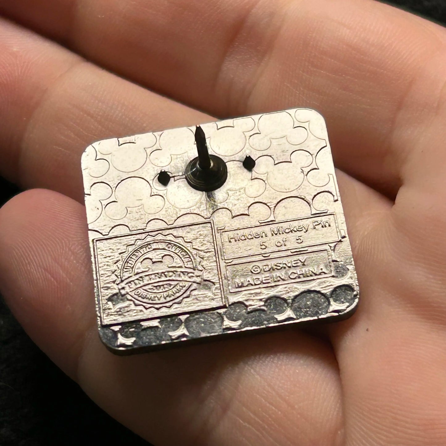 2018 - Queen of Hearts Silhouette - Alice in Wonderland - Hidden Mickey - Disney Pin
