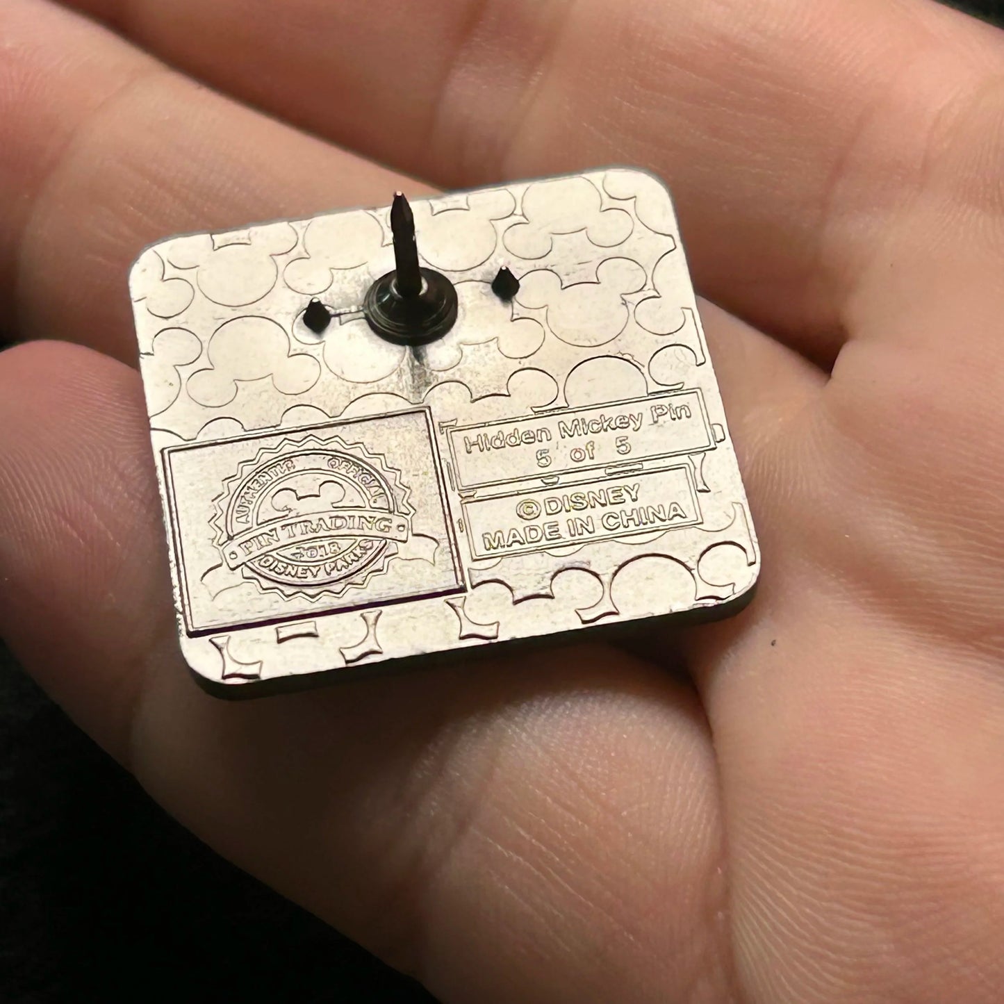 2018 - Queen of Hearts Silhouette - Alice in Wonderland - Hidden Mickey - Disney Pin