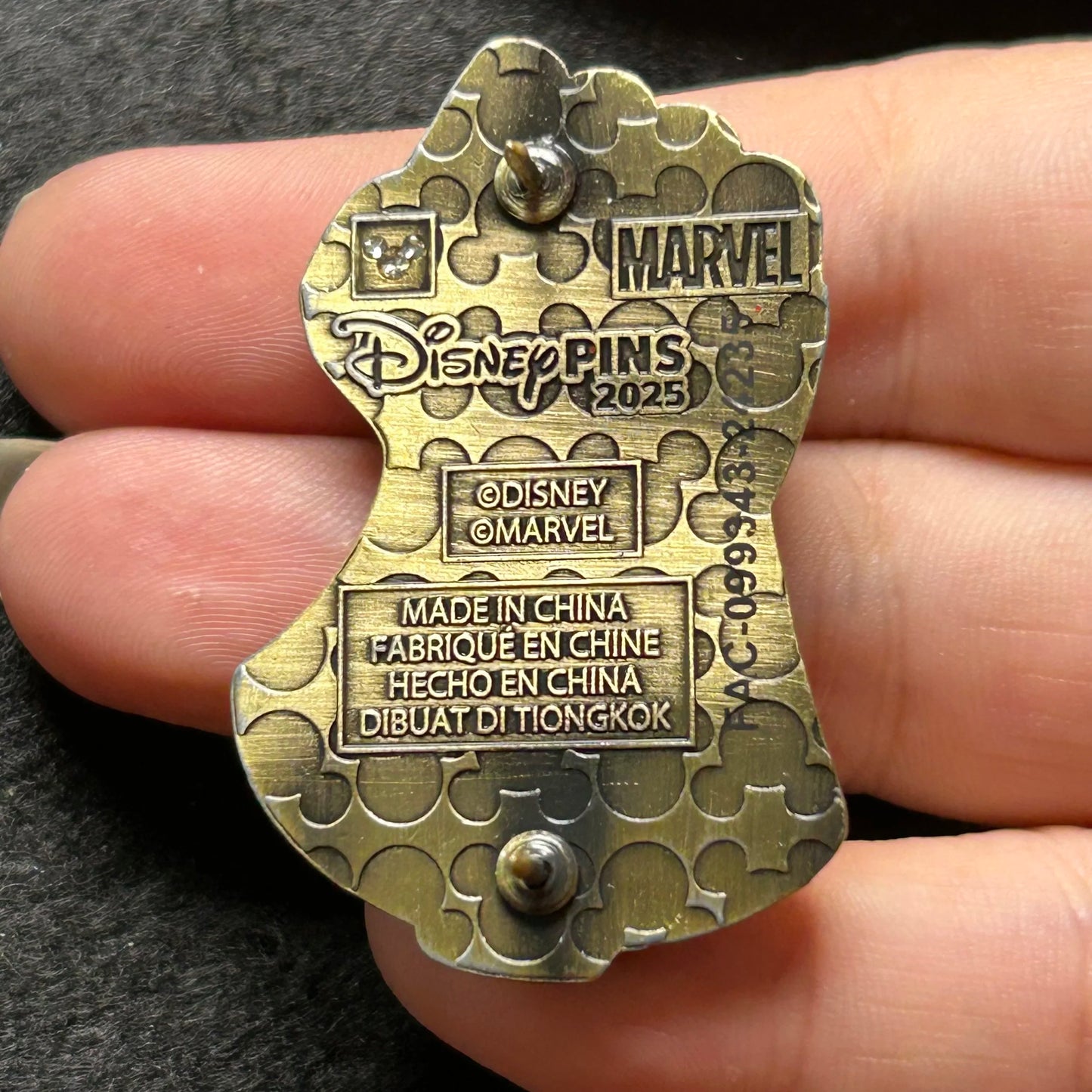 2025 - Infinity Gauntlet - 3D -Marvel - Disney pin