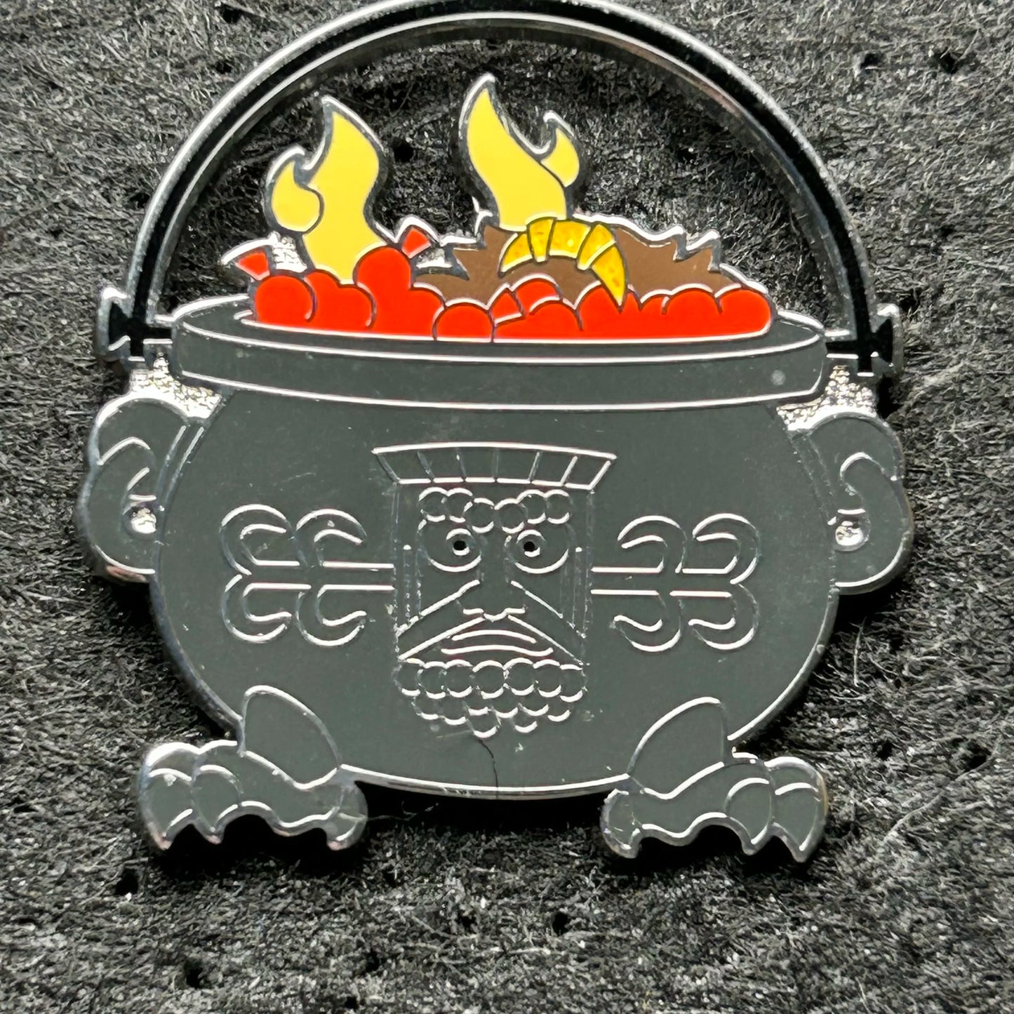 2023 - Horned King - Black Cauldron - Halloween Bucket - LR - Mystery Pin