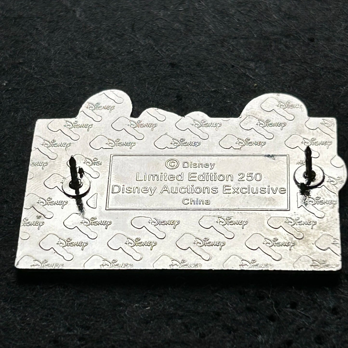 2003 - Disney Auctions - Shy Mickey Mouse - LE 250 - Disney Pin