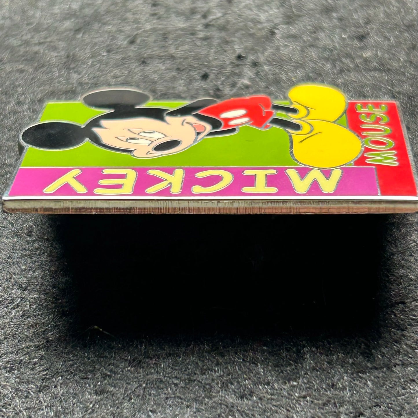 2003 - Disney Auctions - Shy Mickey Mouse - LE 250 - Disney Pin