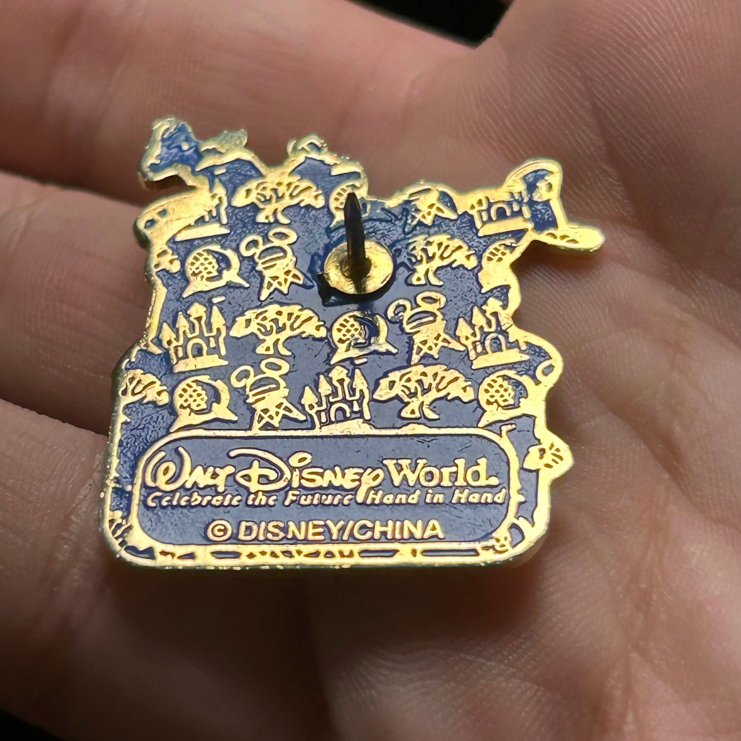 2000 - Mickey Donald Goofy - Personalized I “Heart” Grandma - Disney Pin