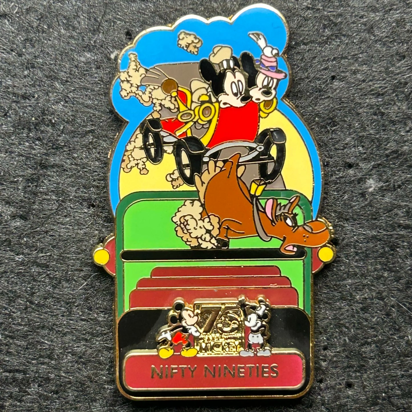 2004 - Mickey and Minnie Mouse - Nifty Nineties - LE 2,000 - Disney Pin