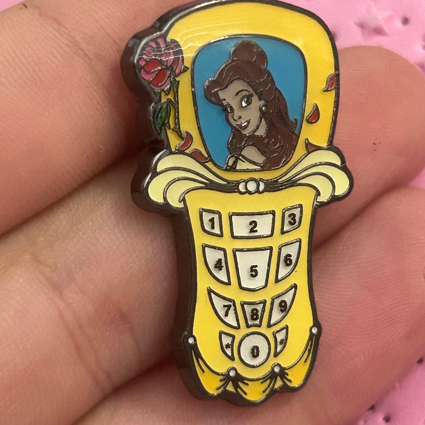 Loungefly - Belle - Princess Cellphone - Disney Pin