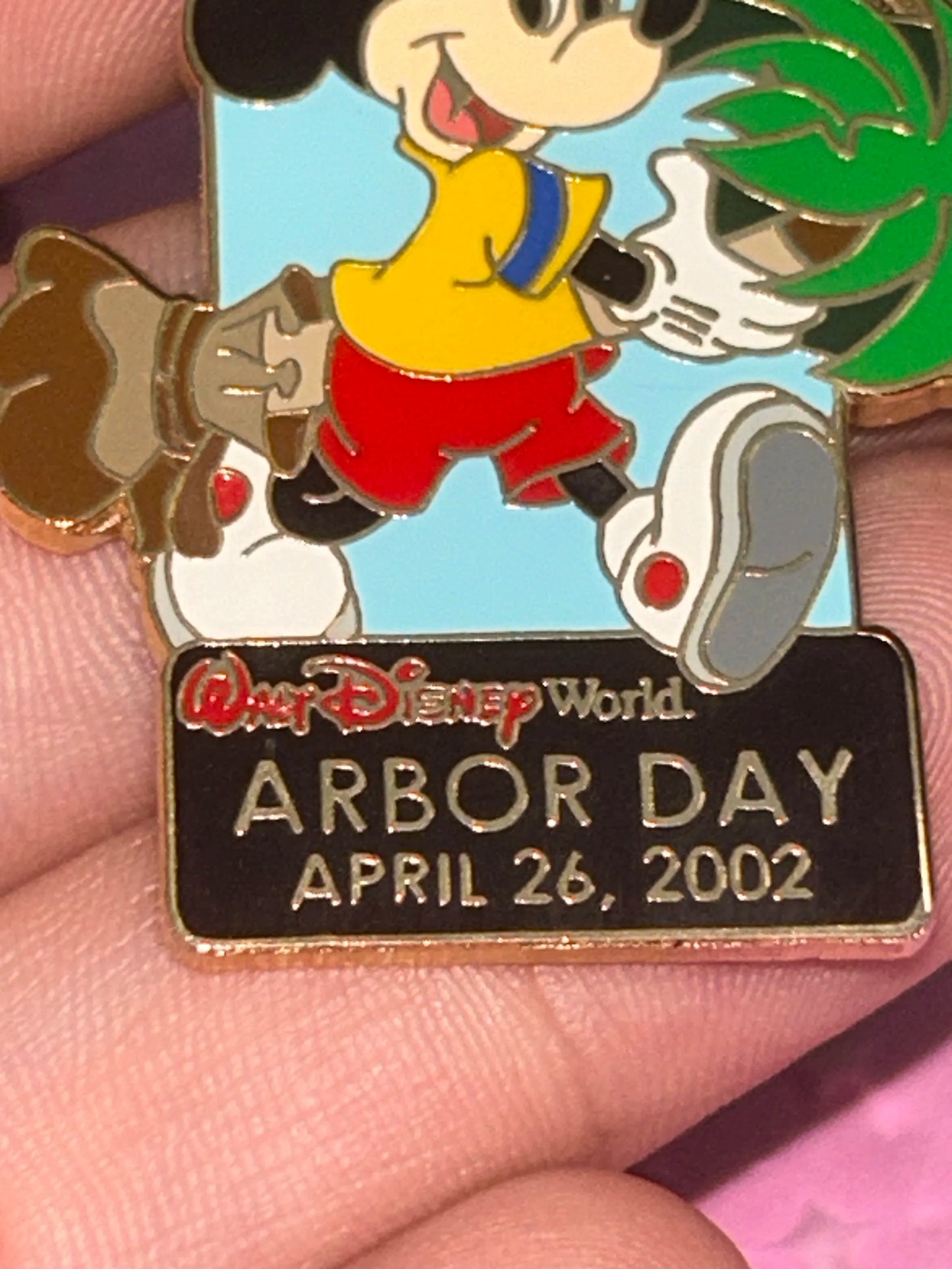 2002 - Mickey Mouse - Arbor Day - LE 3,500 - Disney Pin