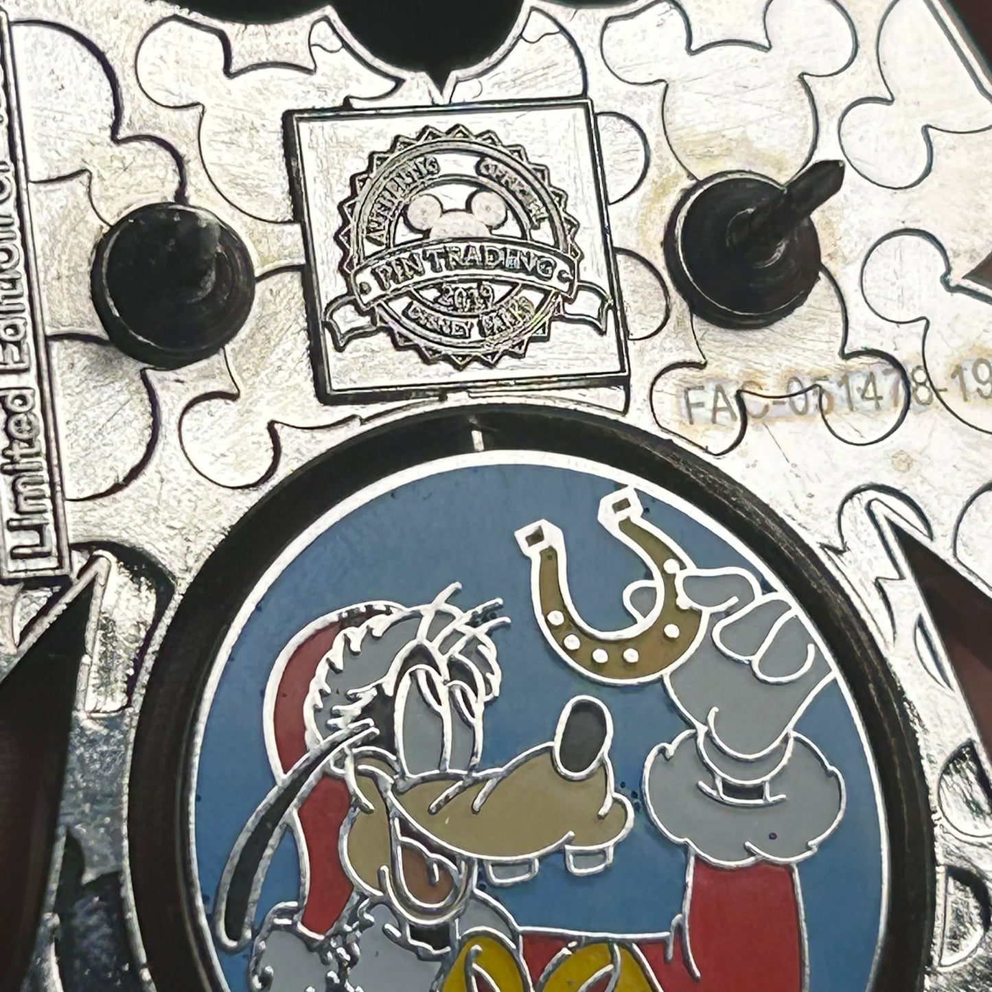 2019 - Goofy - Saratoga Springs - Holiday Bell - Ornament Series - LE 1,500 - Disney Pin