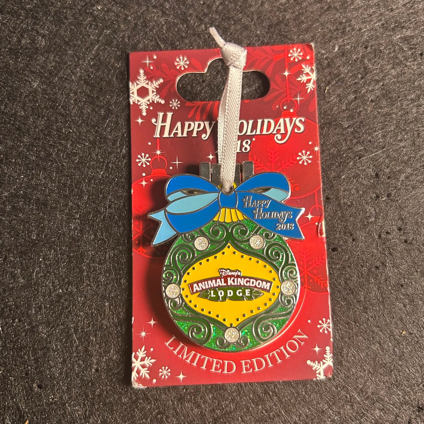 2019 - Goofy - Saratoga Springs - Holiday Bell - Ornament Series - LE 1,500 - Disney Pin