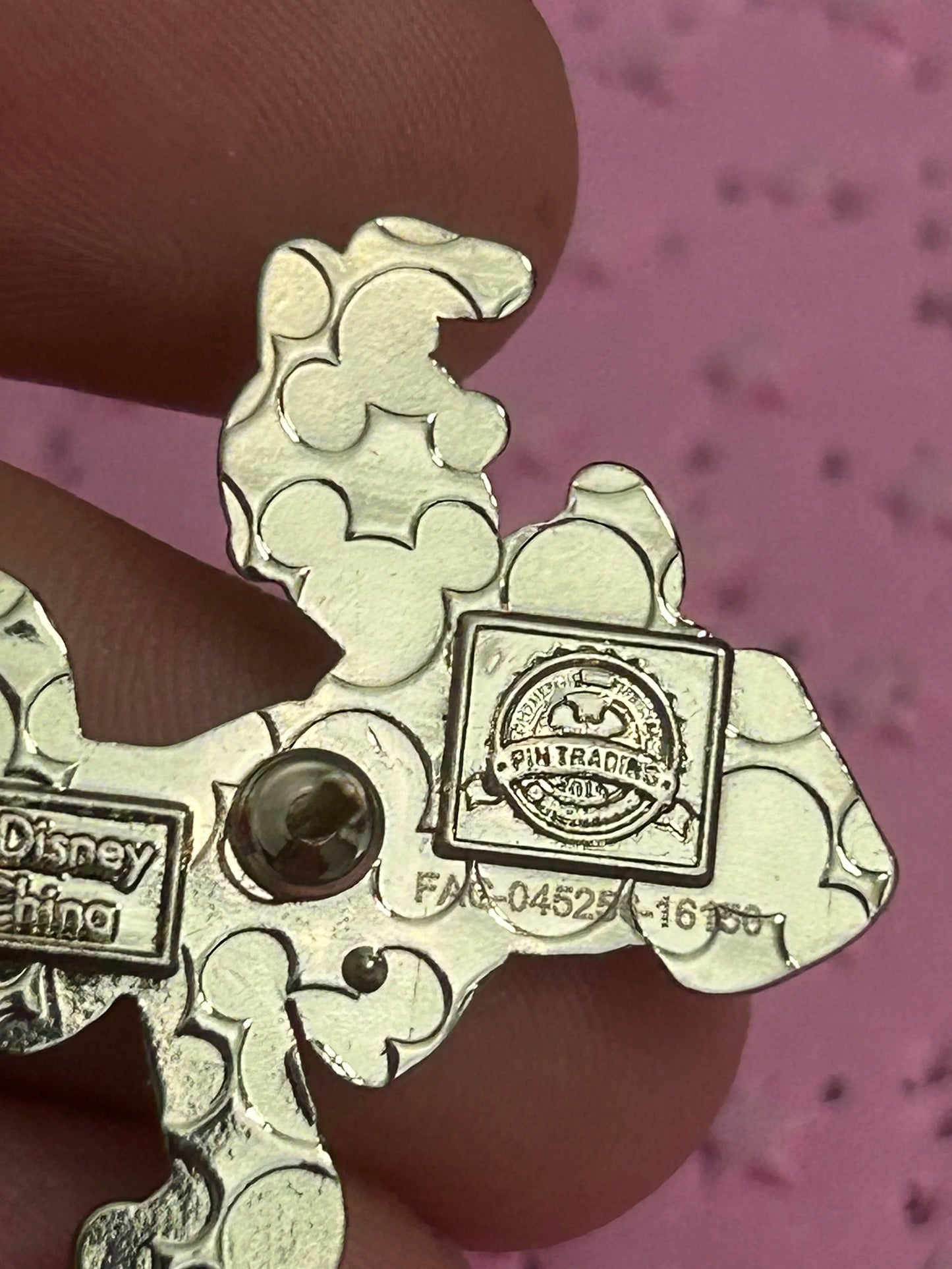 2015 - Pluto - Construction - Disney Pin