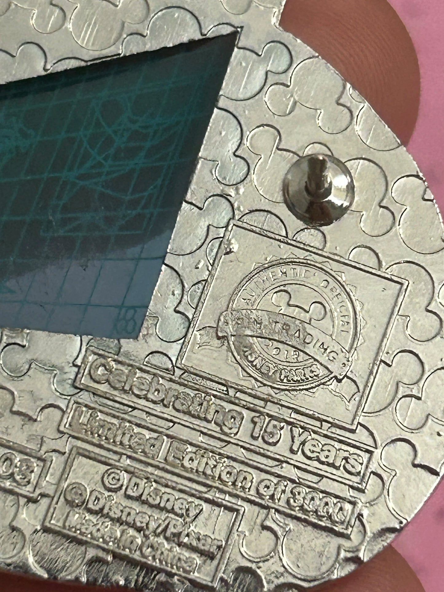 2019 - Mr Incredible and Mirage - LE 3,000 - Disney Pin