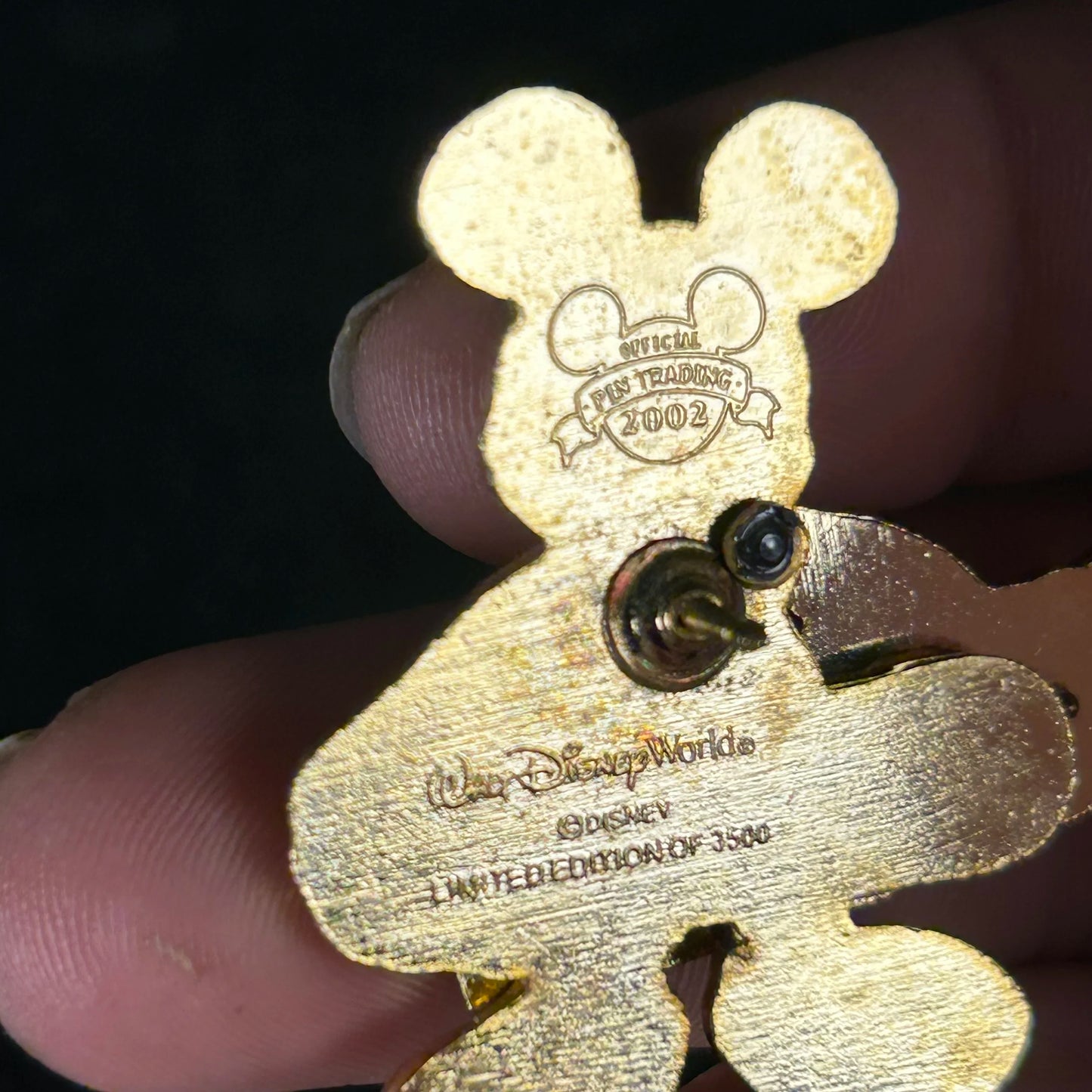 2002 - Mickey Mouse - Skateboard - Christmas Present - Slider - LE 3,500 - Disney Pin