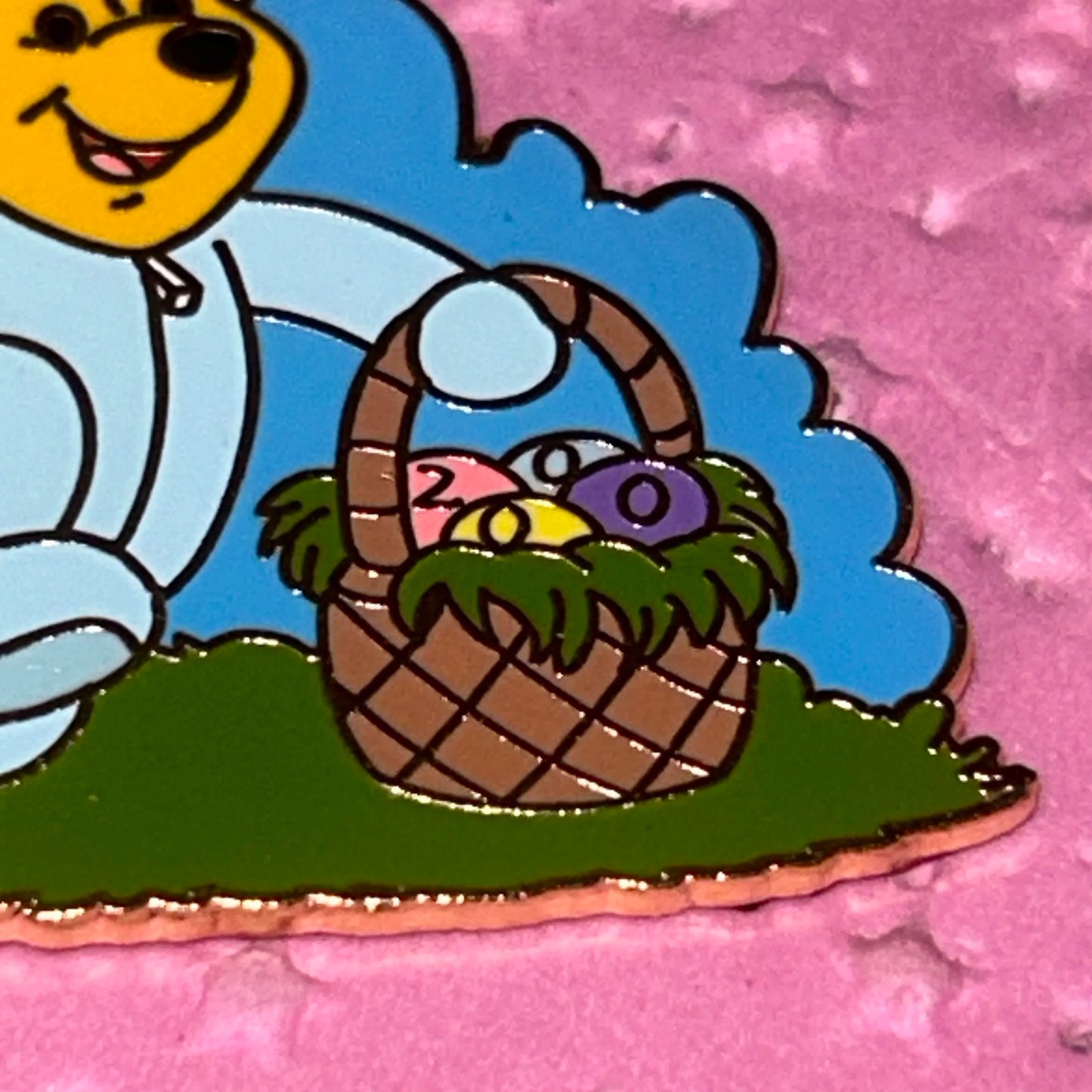 2000 - Winnie The Pooh - Easter Bunny - Limited Edition 20,000 - Pin