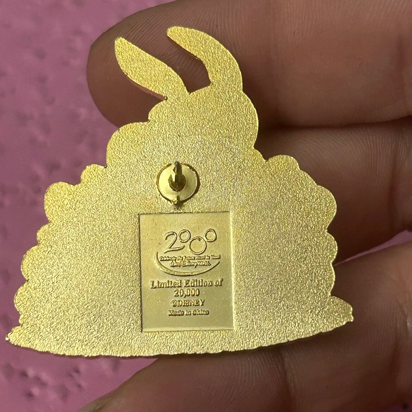 2000 - Winnie The Pooh - Easter Bunny - Limited Edition 20,000 - Pin