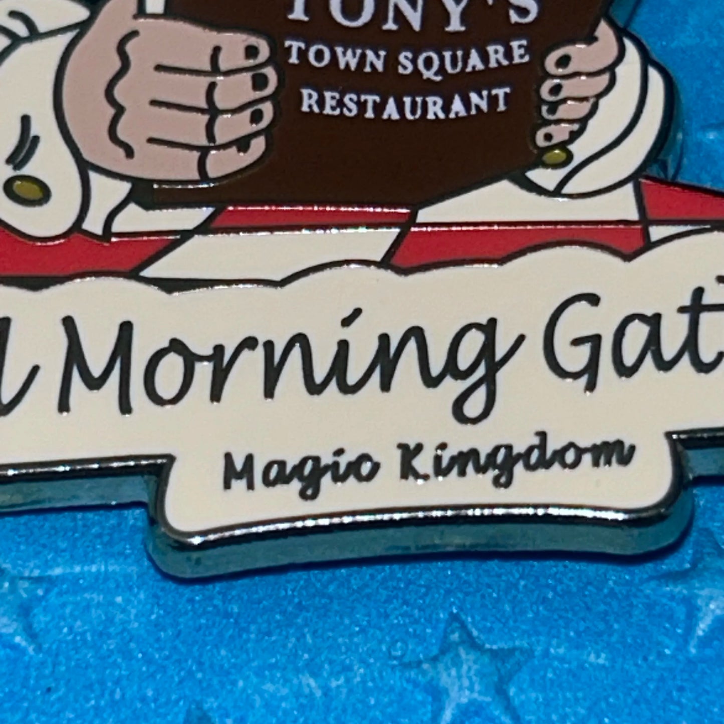 2010 - Lady and The Tramp - Tony’s Town Square Restaurant - Pin