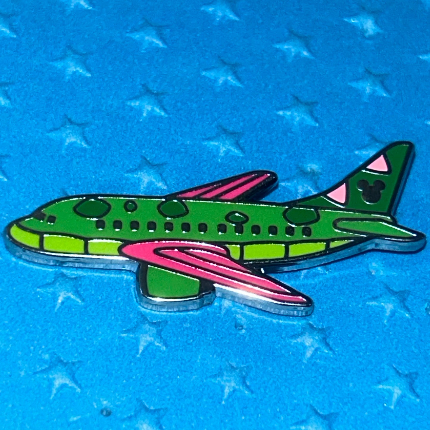 2020 - Elliot - Chaser Pin - Hidden Disney Plane Series