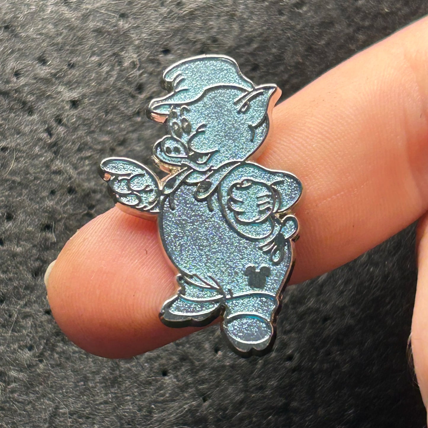 2019 - Little Pig - Hidden Mickey - Blue Chaser - DLR - Disney Pin