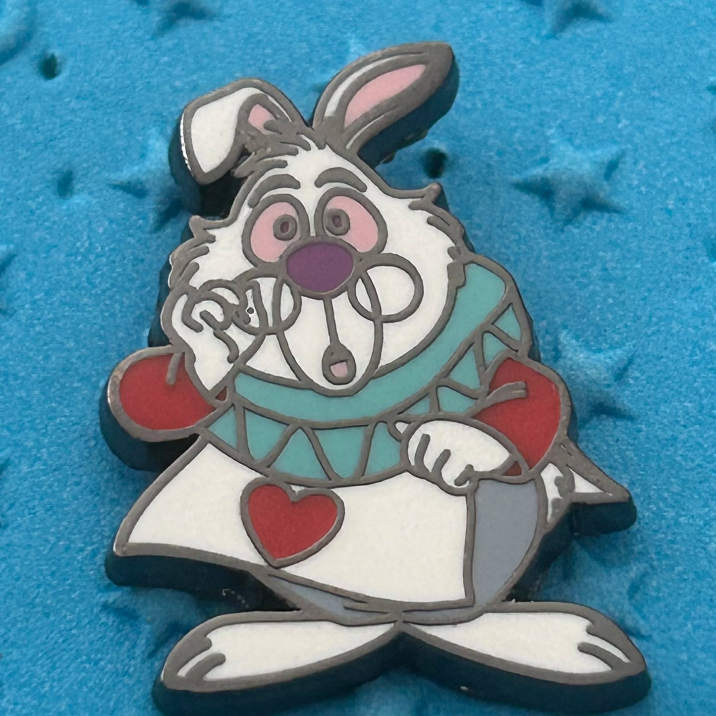 Loungefly - White Rabbit - Alice In Wonderland - Pin