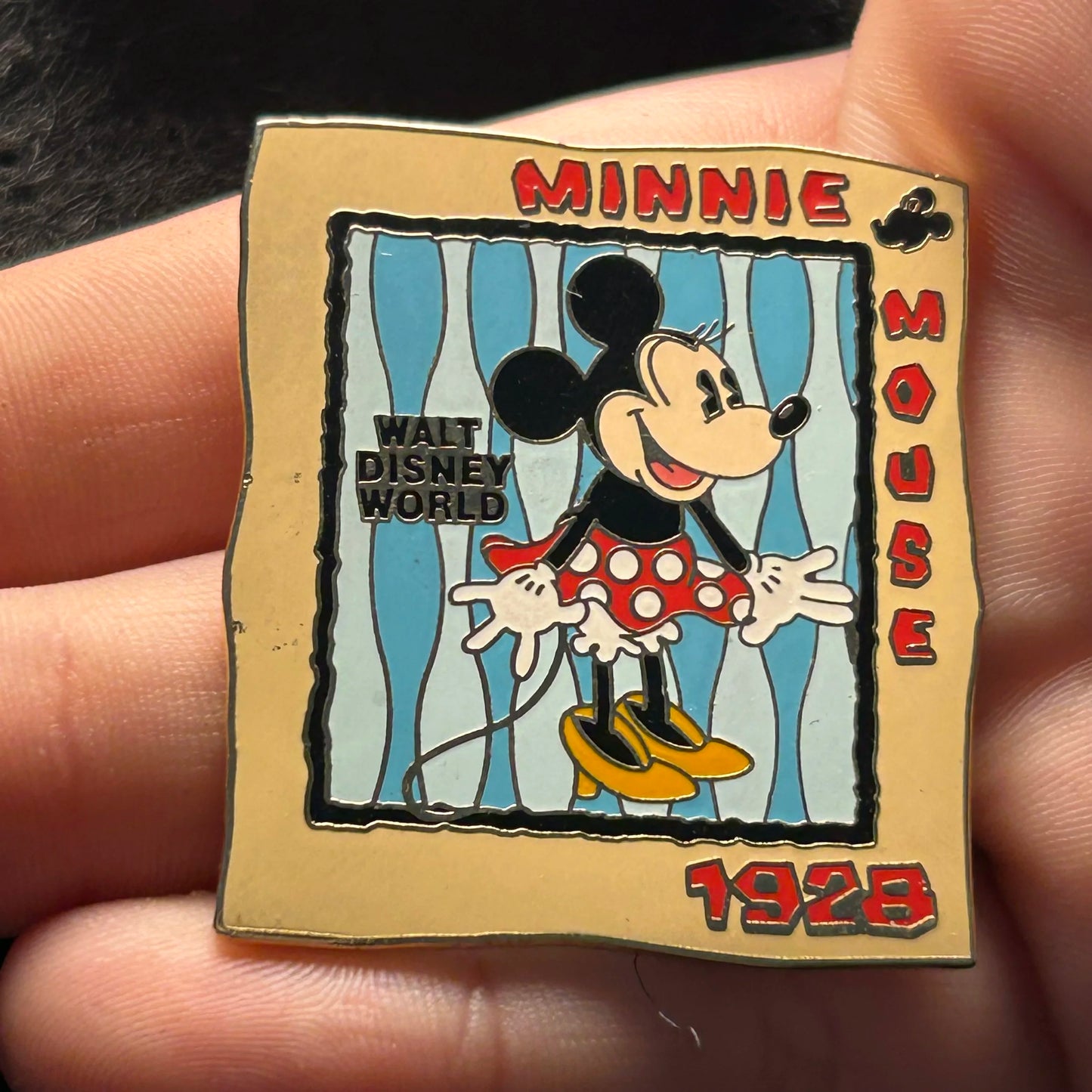 2002 - Minnie Mouse - On with the Show - Pure Series - MGM Studios - Disney Pin