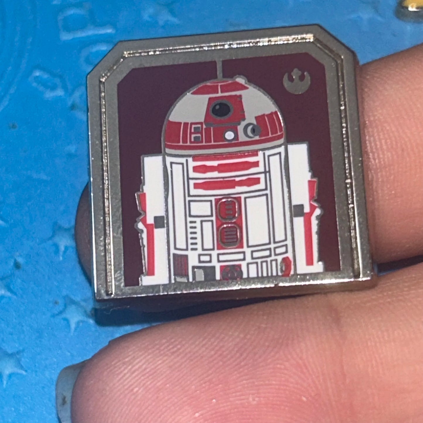 2024 - Red Droid - R2-A3 - Hidden Disney - Star Wars Pin