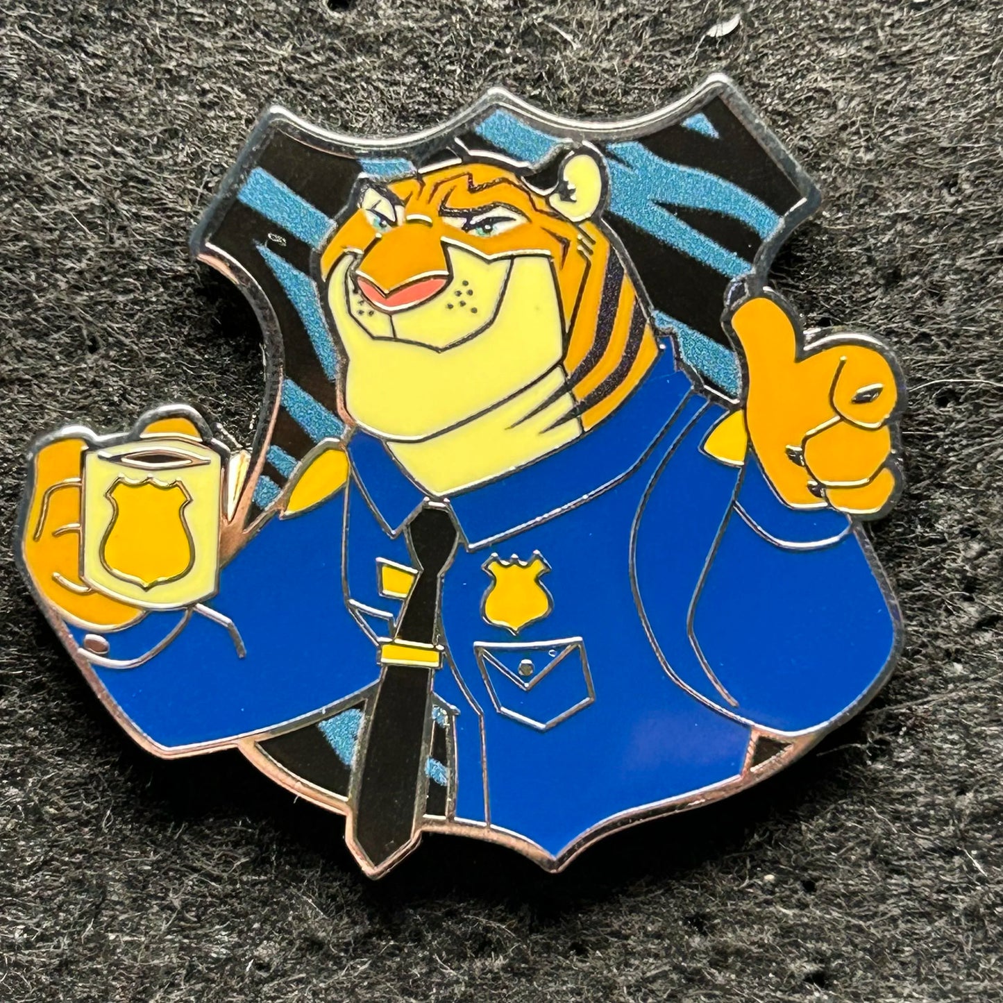 2022 - Officer Fangmeyer - Zootopia - ZPD - Mystery Series - Disney Pin