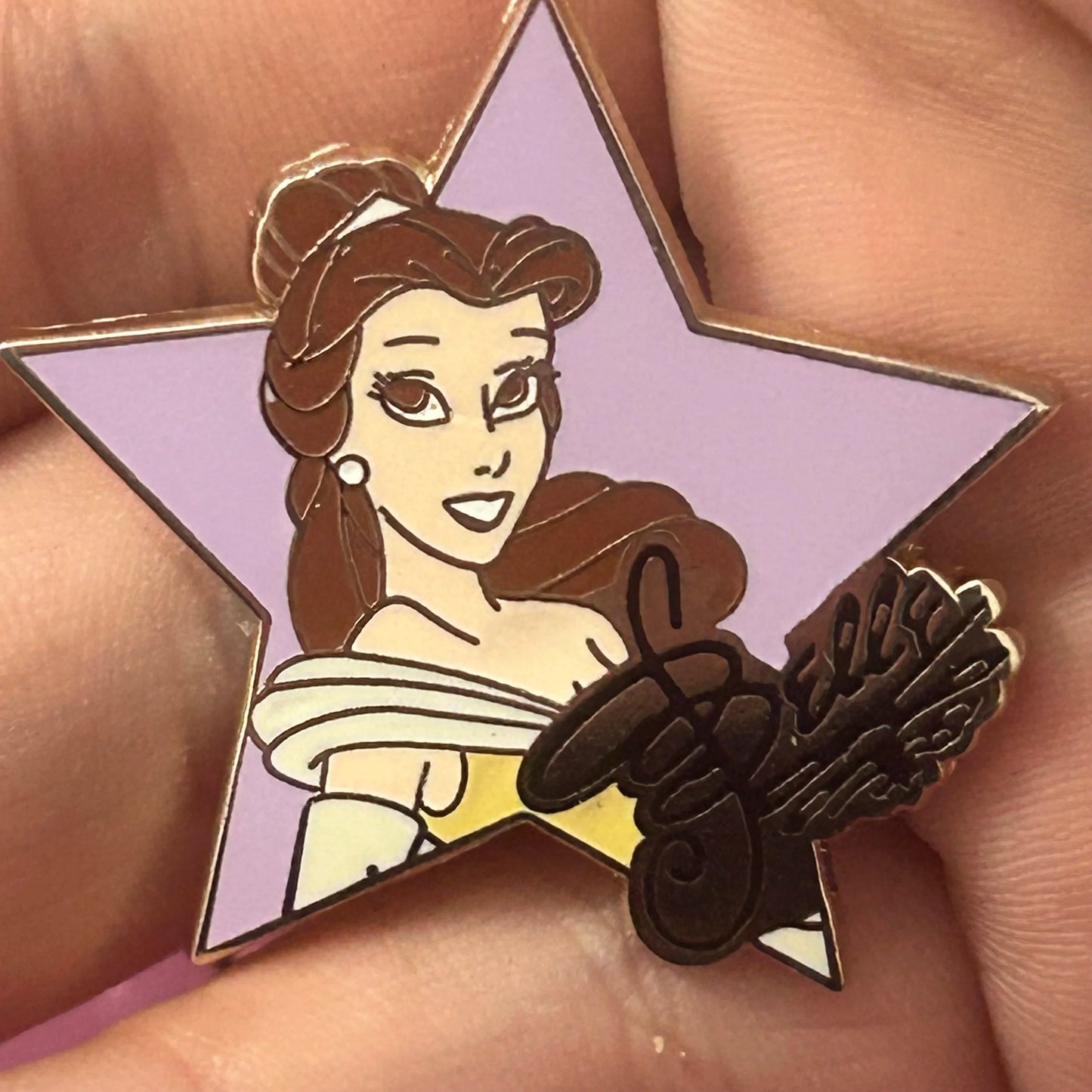 2004 - Belle - DLR - Princess Signature Star - Disney Pin
