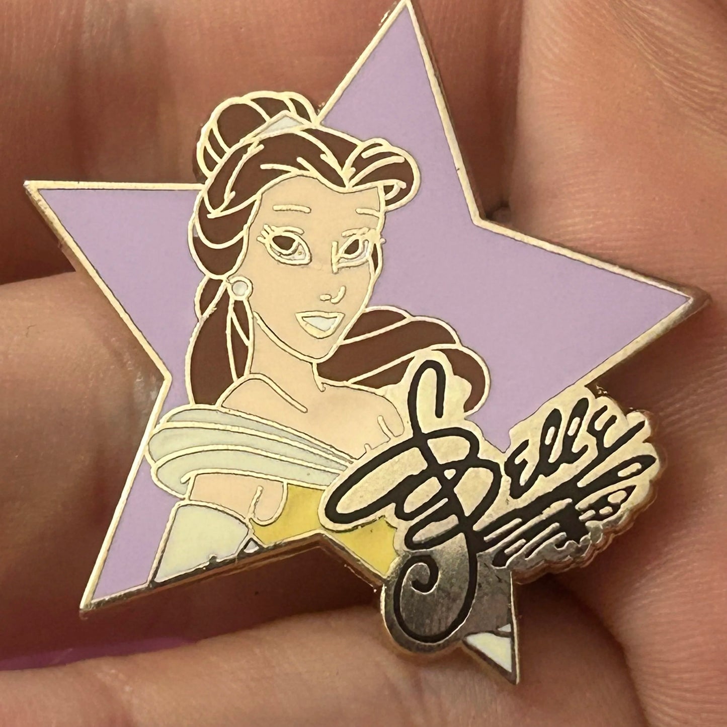 2004 - Belle - DLR - Princess Signature Star - Disney Pin