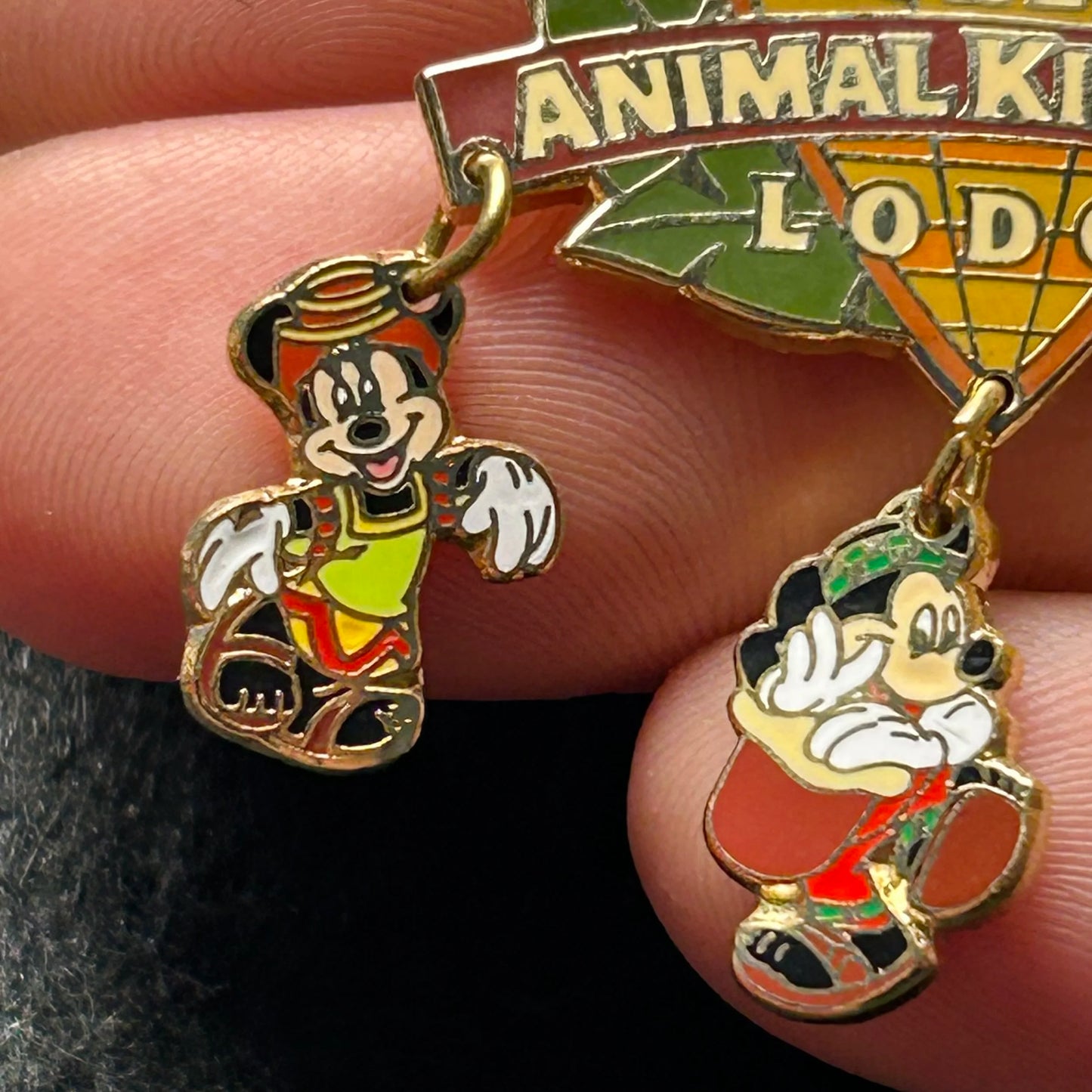 2001 - Donald, Mickey, and Minnie Mouse - DAK Lodge - WDW - Dangle - Disney Pin