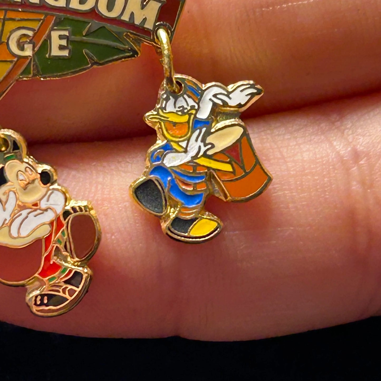 2001 - Donald, Mickey, and Minnie Mouse - DAK Lodge - WDW - Dangle - Disney Pin