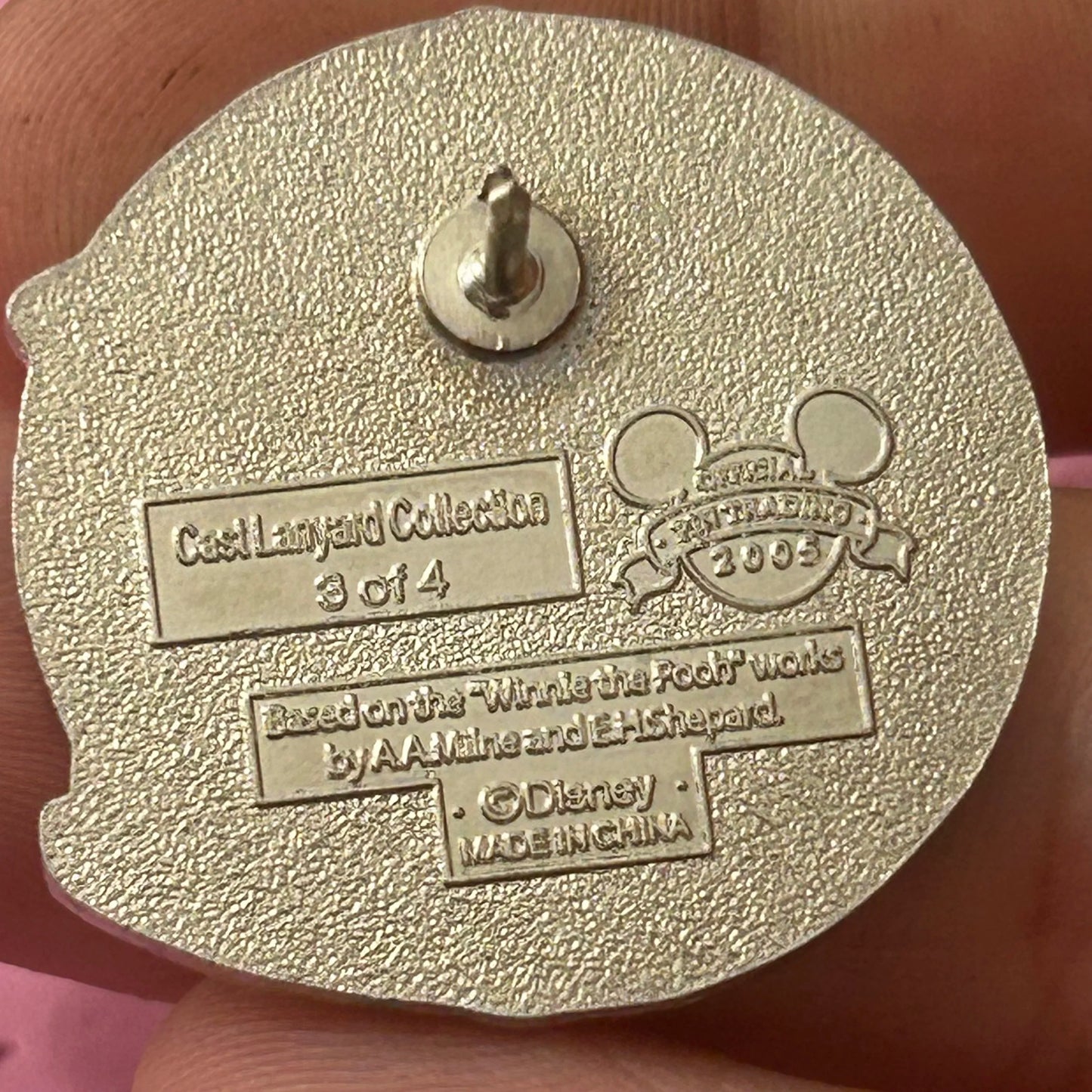 2005 - Tigger Gone Fishing - Hidden Mickey - Pin