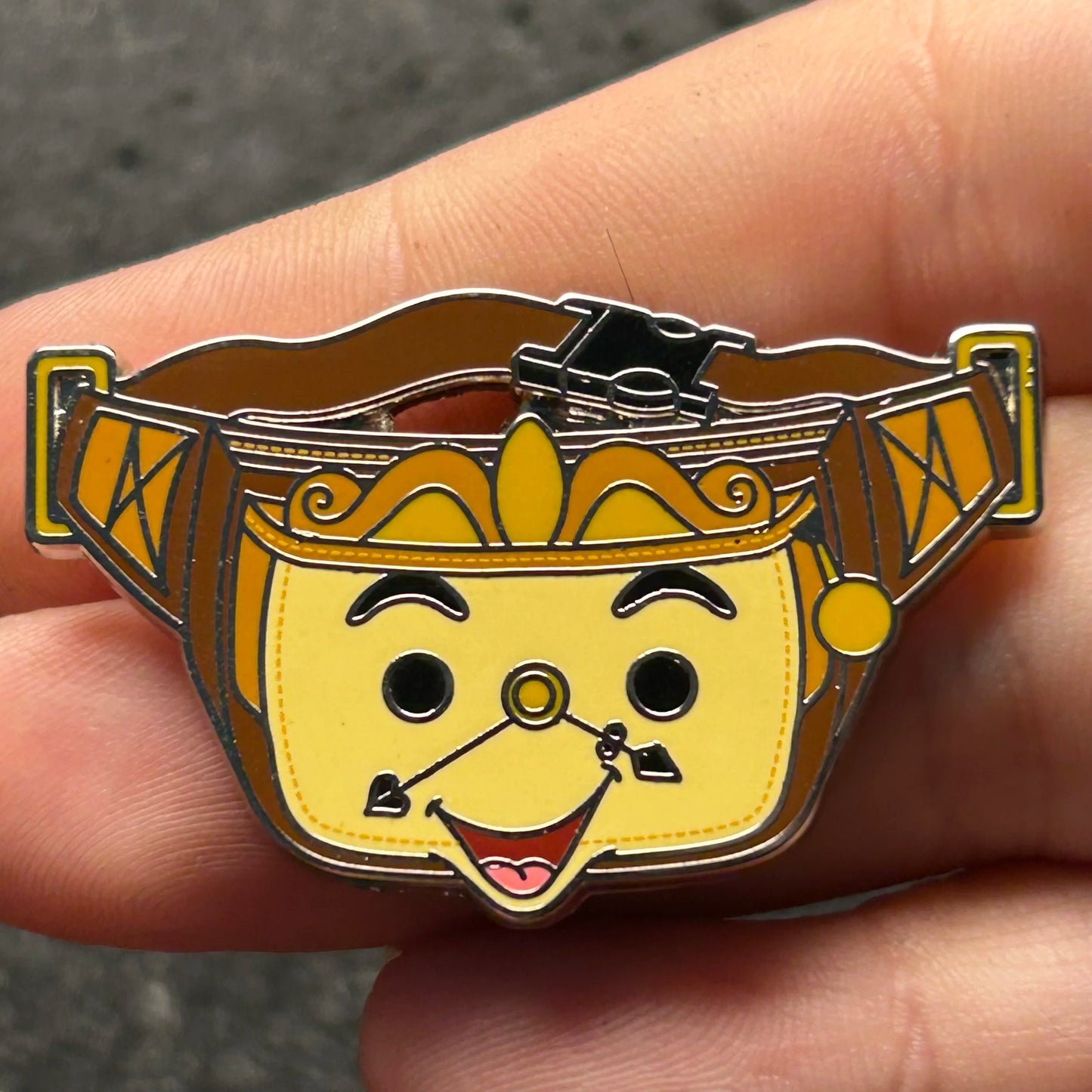 2020 - Cogsworth - Beauty and the Beast - Fanny Pack - Mystery Pin