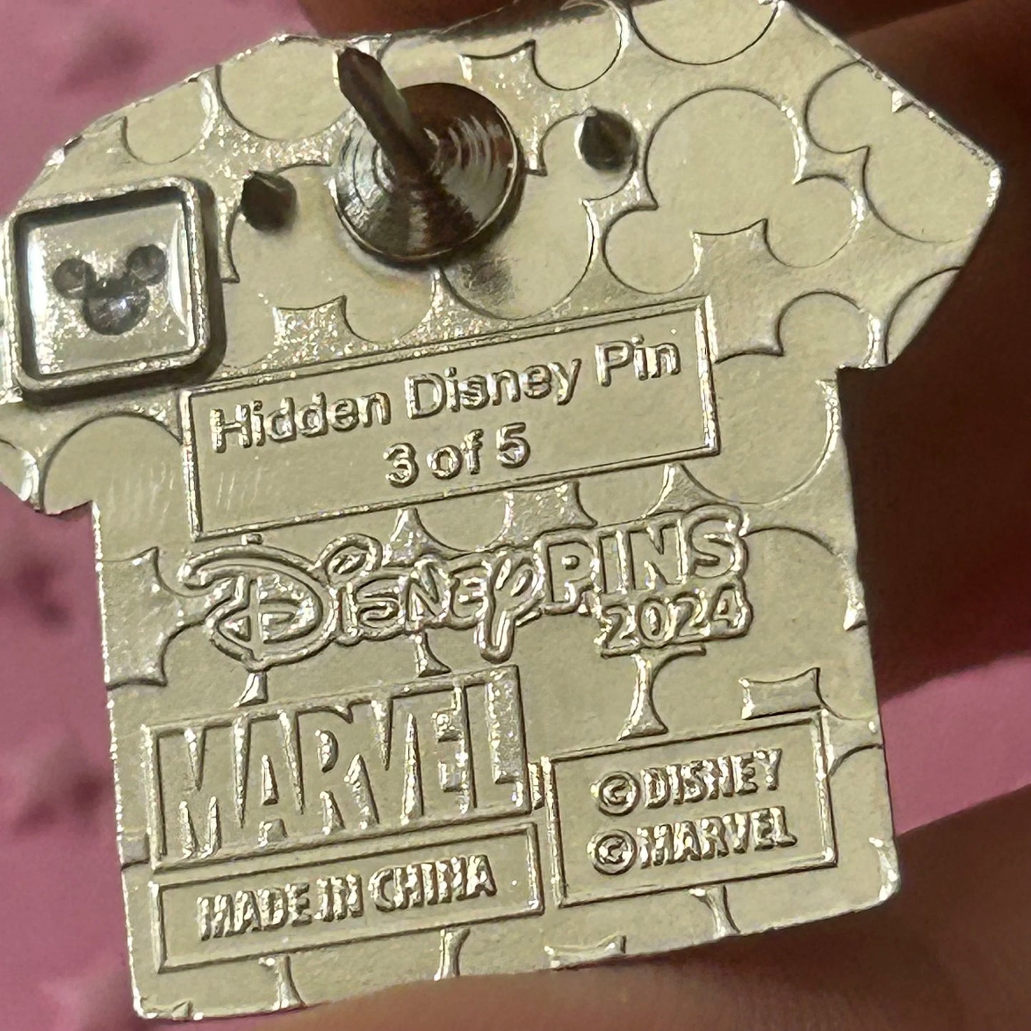 2024 - Thor - Marvel - Hidden Disney Tshirt - Disneyland - Pin