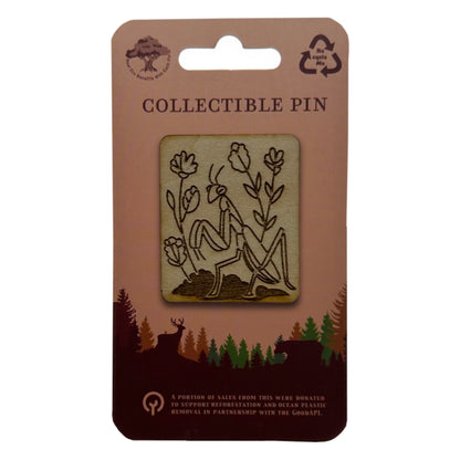 Praying Mantis - Wooden Pin & Magnet