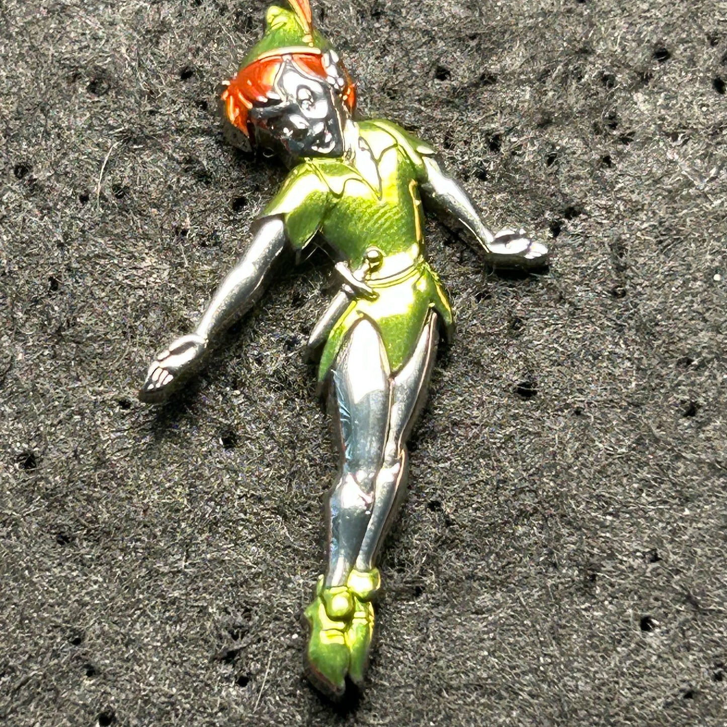 2024 - Peter Pan - Statue Series - Disney Pin