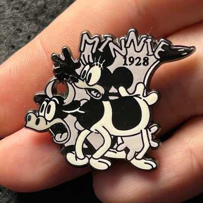 2001 - Minnie Mouse and Clarabelle - Disney Pin