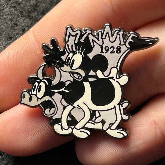 2001 - Minnie Mouse and Clarabelle - Disney Pin