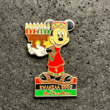 2003 - Mickey Mouse - Kwanzaa - Holiday - LE 1,000 - Disney Pin