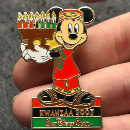 2003 - Mickey Mouse - Kwanzaa - Holiday - LE 1,000 - Disney Pin
